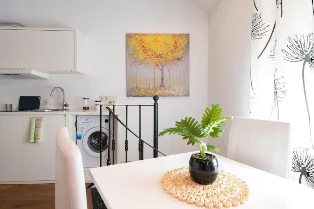 Apartament Cozy 3 Story House In Old Town Tallin Zewnętrze zdjęcie